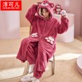 thumbnail image 2 of Pijama para dormir tipo bata Afelpada De Lotso, 2 of 3
