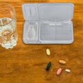 thumbnail image 2 of Caja cortadora de pastillas, divisores portátiles para tabletas, divisor divisor de medicamentos (blanco) Likrtyny Para estrenar, 2 of 9