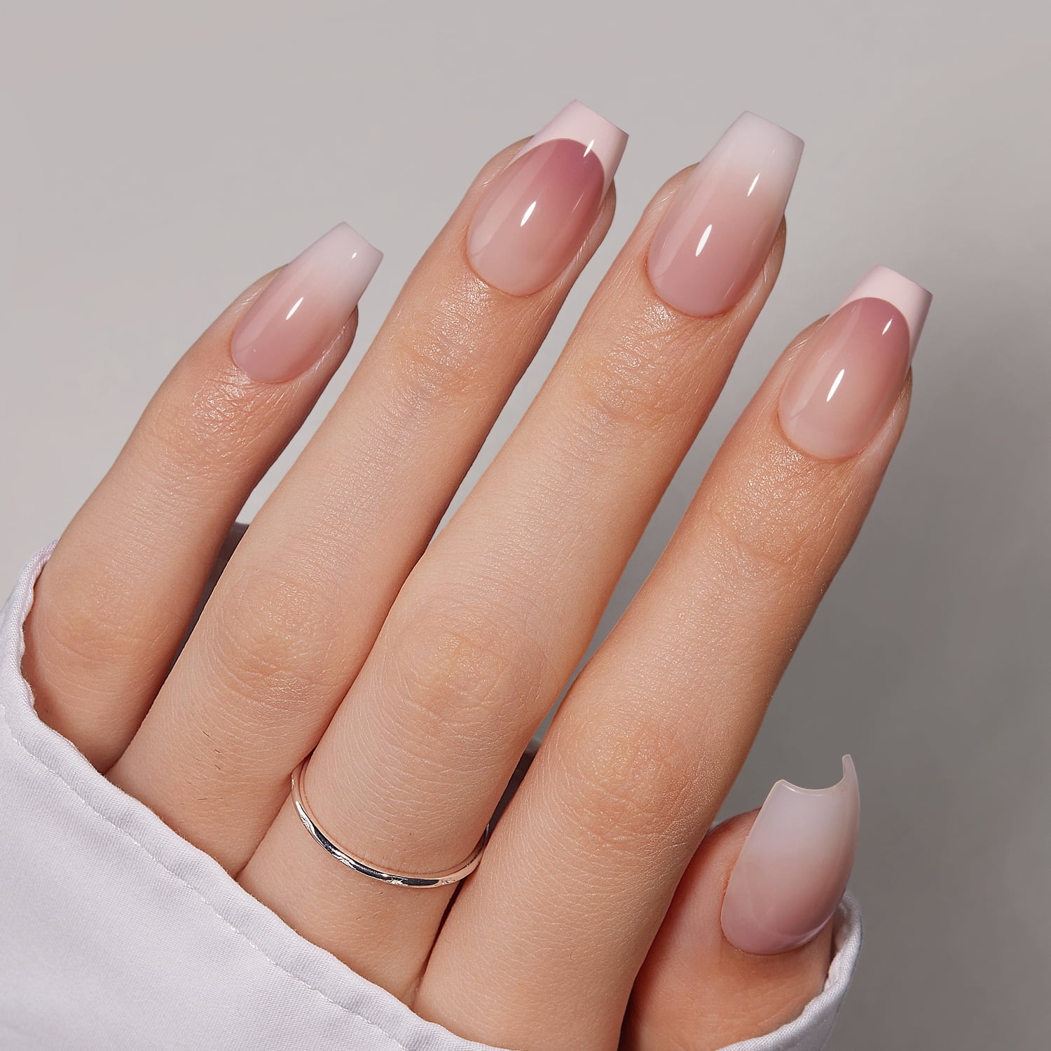 VSALON Press On Nails Short 42 Pcs White Nude Pink French Tip Main Coffin Nail in 16 Sizes With Alternative Nails Reusable Nail Kit UV Glue Easy Tab Nail Glue Remover Summer Gift Home Salon For Women