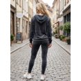 thumbnail image 3 of Conjunto de Sudadera y Pants Aterciopelado Unitalla para Mujer Diseño Cómodo y Sofisticado, 3 of 5
