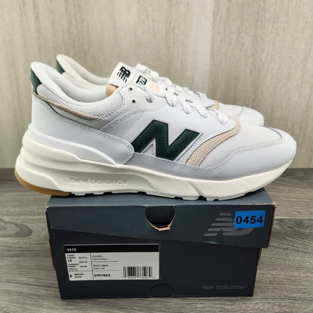 New Balance 997R Size 10 Mens White Green Casual Shoes Sneakers