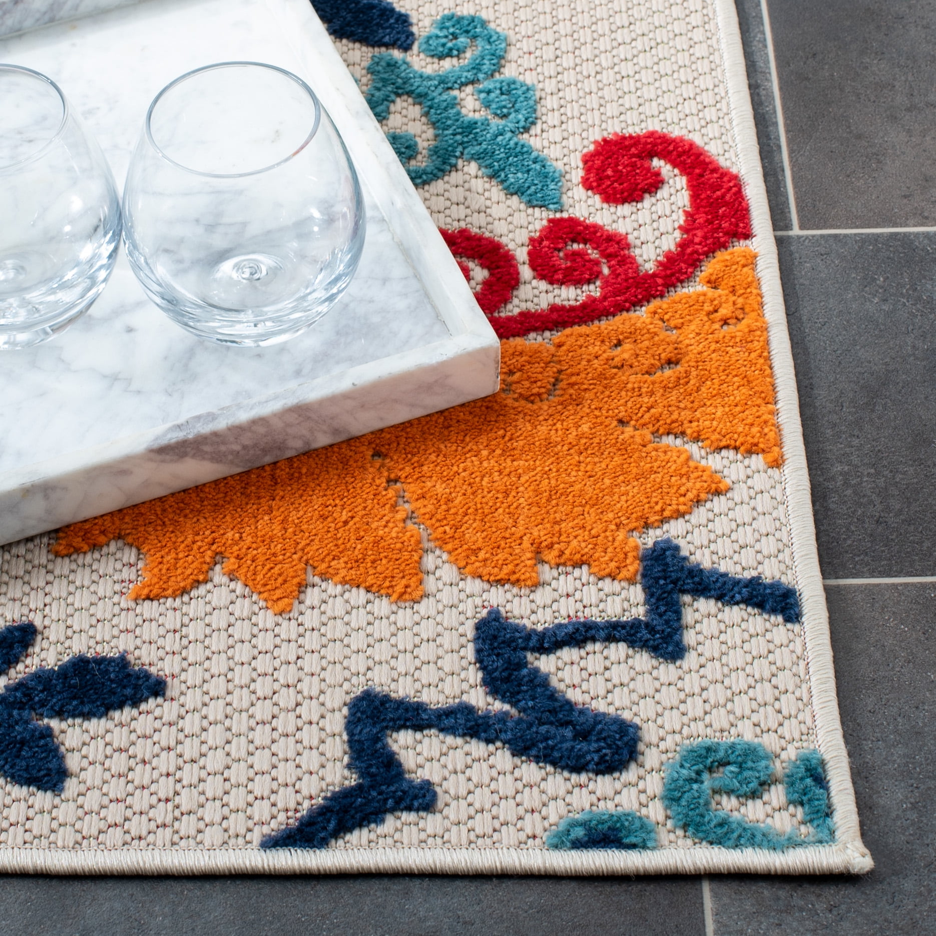 SAFAVIEH Cabana Lowell Floral Indoor/Outdoor Area Rug, Ivory/Blue, 5'3" x 7'7"