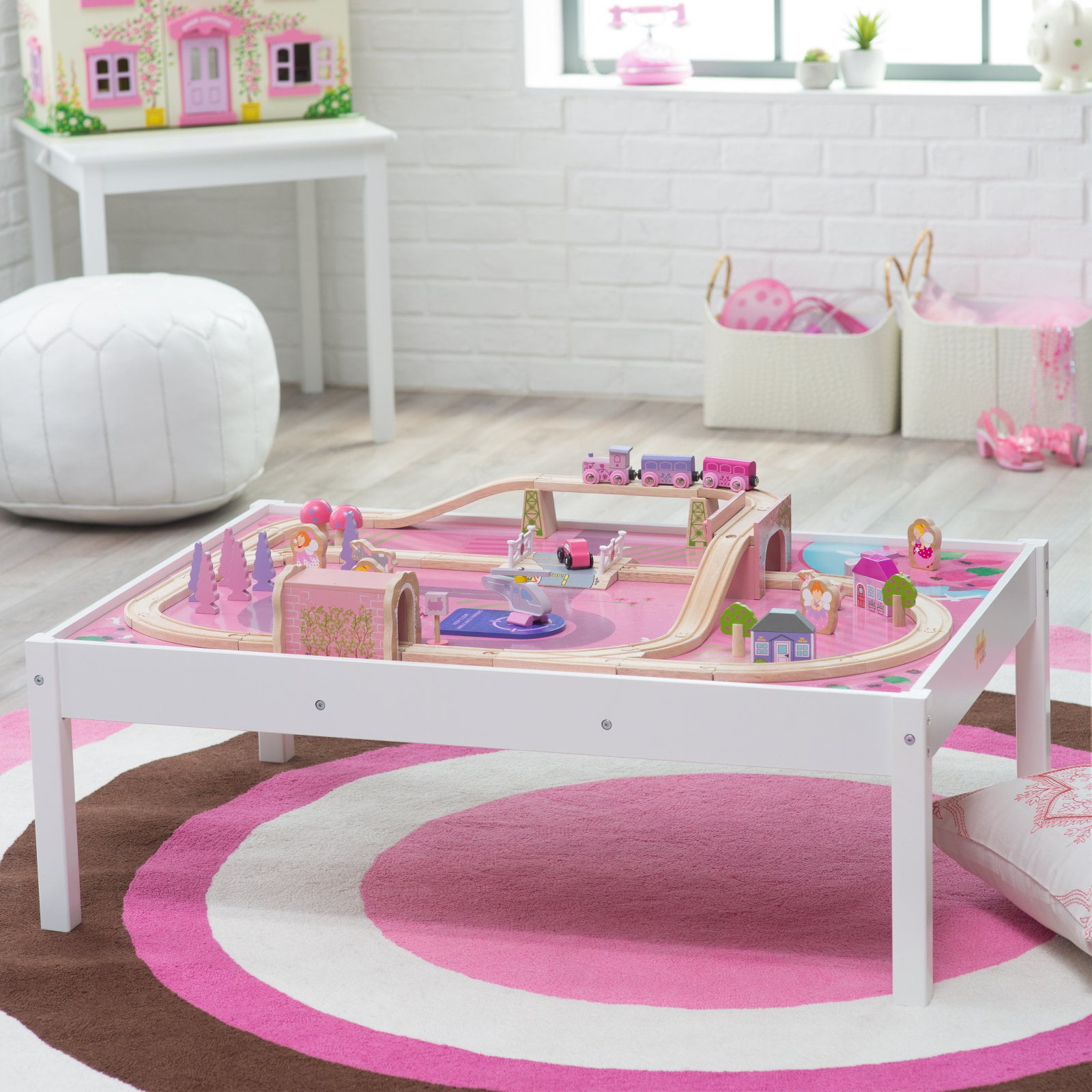 pink train set table