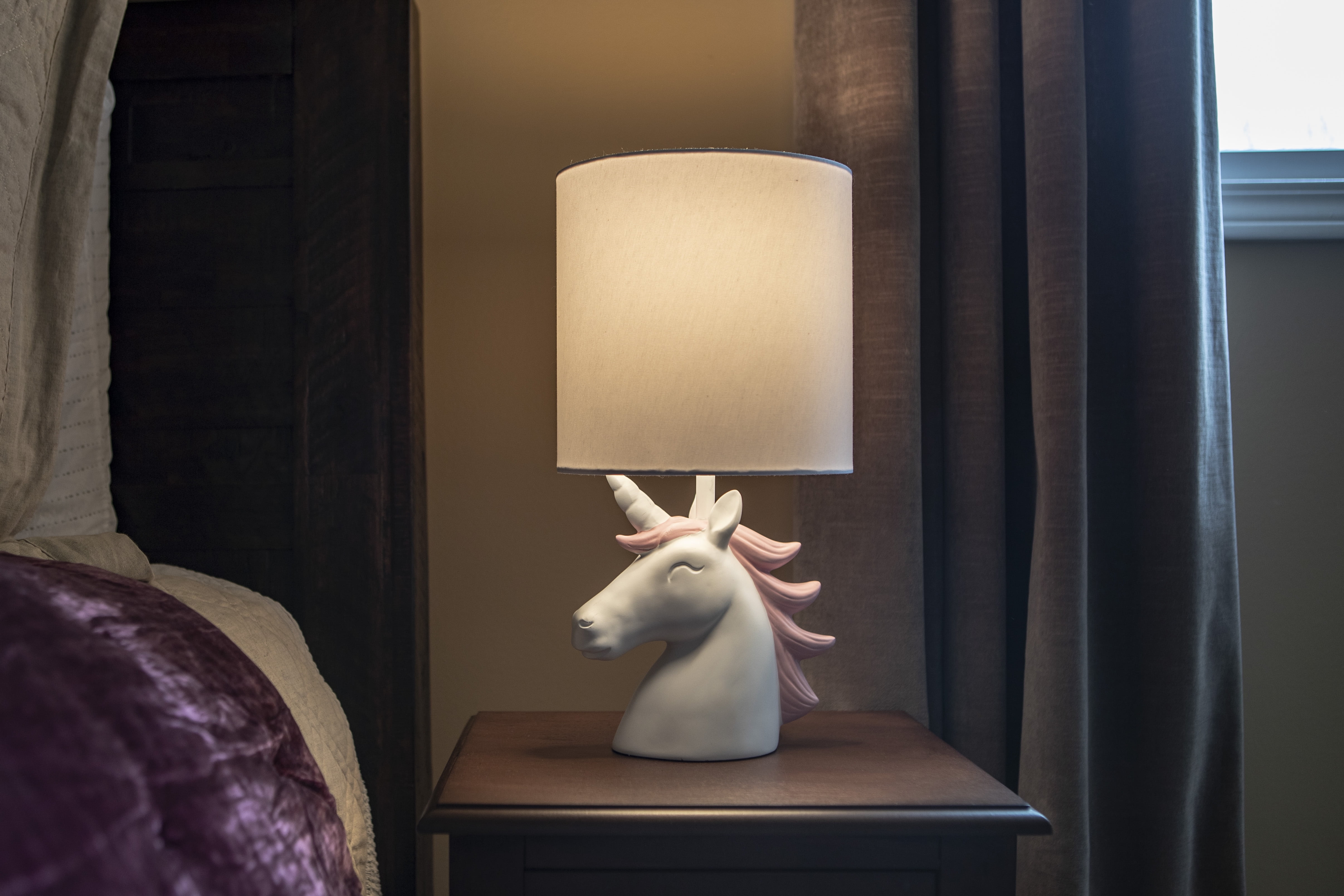 Kids Unicorn Table Lamp, White and Pink, Your Zone,