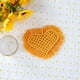 thumbnail image 4 of Posavasos de algodón absorbente para café, bebidas, tejido a mano con borlas, posavasos para bar, aromaterapia artística, decoración de jarrones, comedor, calor (corazón de amor), 4 of 8