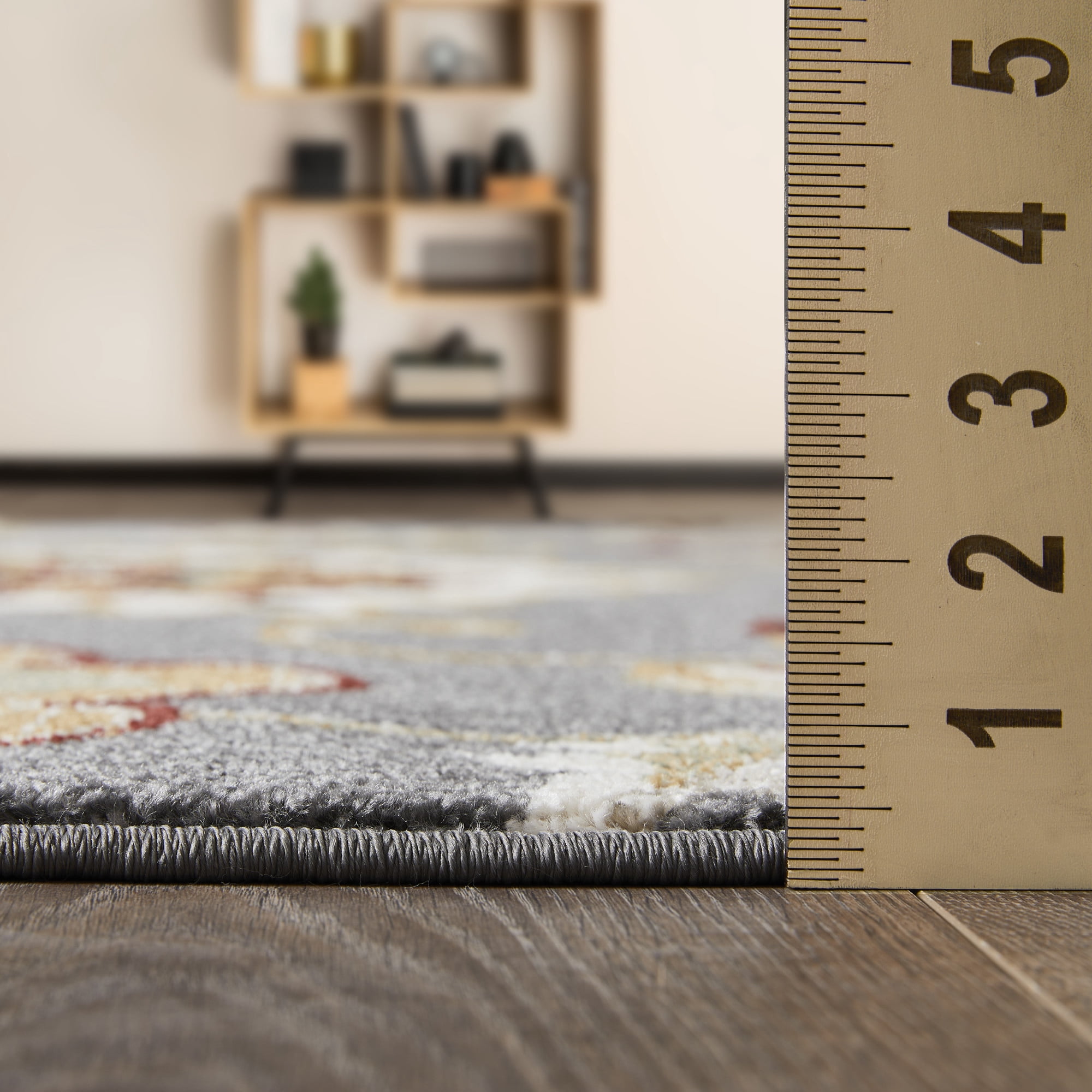 Loomaknoti Ohanzah Ostorn 5' x 7' Gray Floral Indoor Area Rug