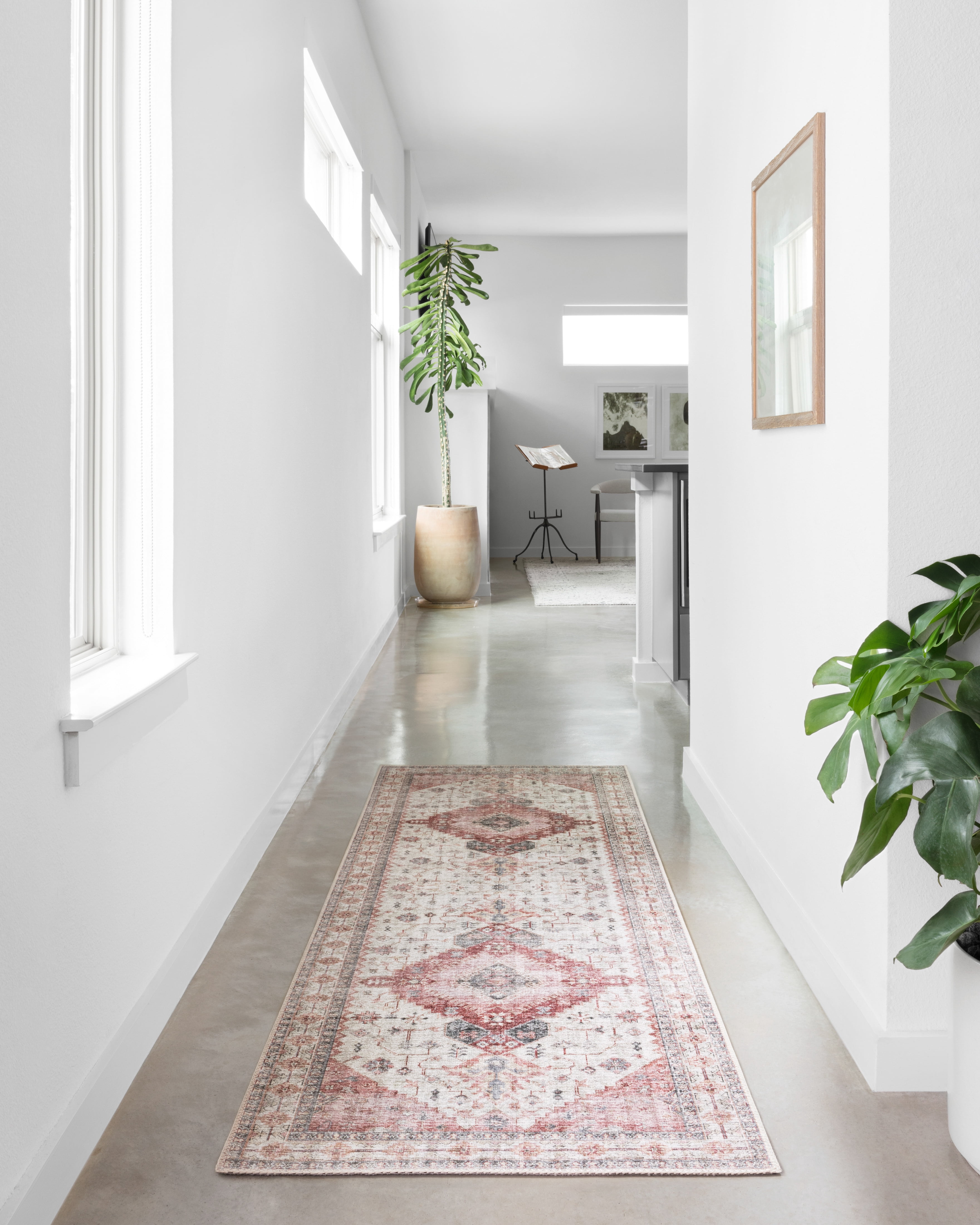Loloi Skye Ivory / Berry 6'-0" x 9'-0" Area Rug