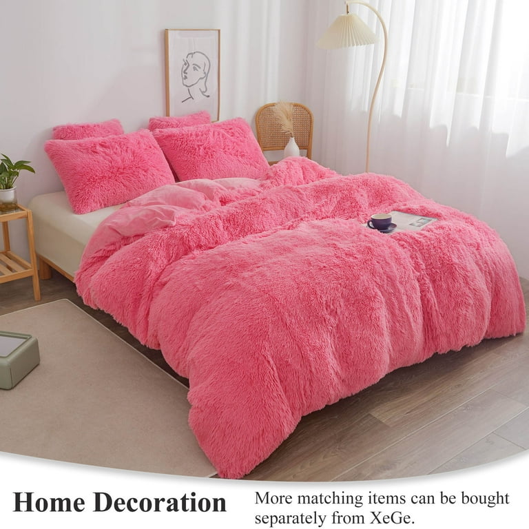 Furry pink pillows hotsell