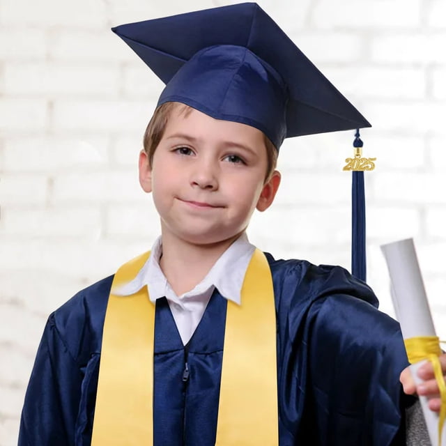 YWIYIUD 1 Set Graduation Tassel Cap and Gown 2026 Graduates Party Sets Practical Graduation Gifts Suitable or Kindergarten Primary and Secondary School Students