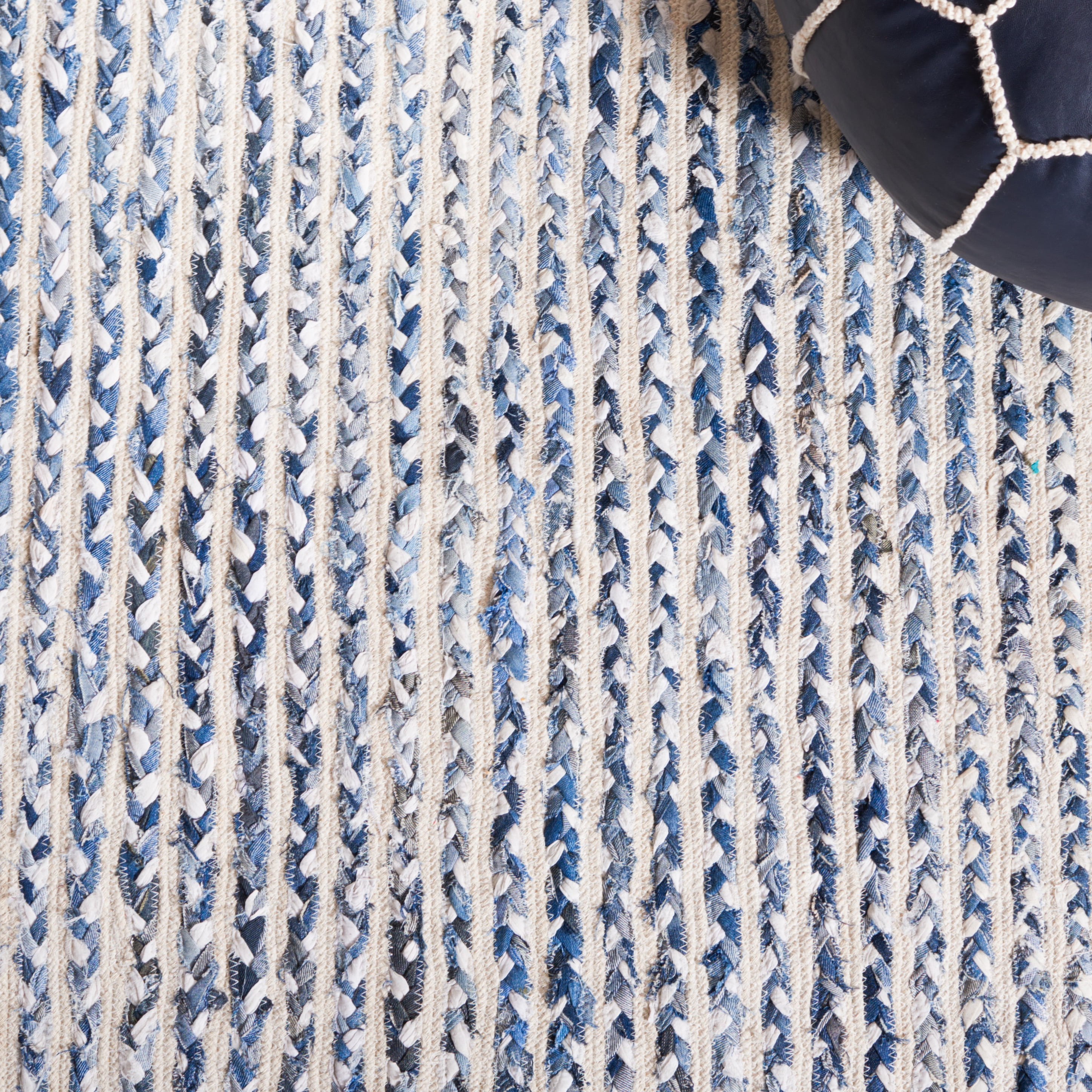SAFAVIEH Braided Anabella Bordered Cotton Reversible Area Rug, Blue/Ivory, 9' x 12'