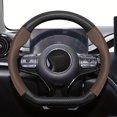 thumbnail image 1 of Ce Couvercle de Volant Texturé en Fibre de Carbone Convient aux Modèles BYD d'Une Taille de 37-38,5 Cm/14,56-15,16 Po, Présentant un Design Rond en Forme de D., 1 of 19