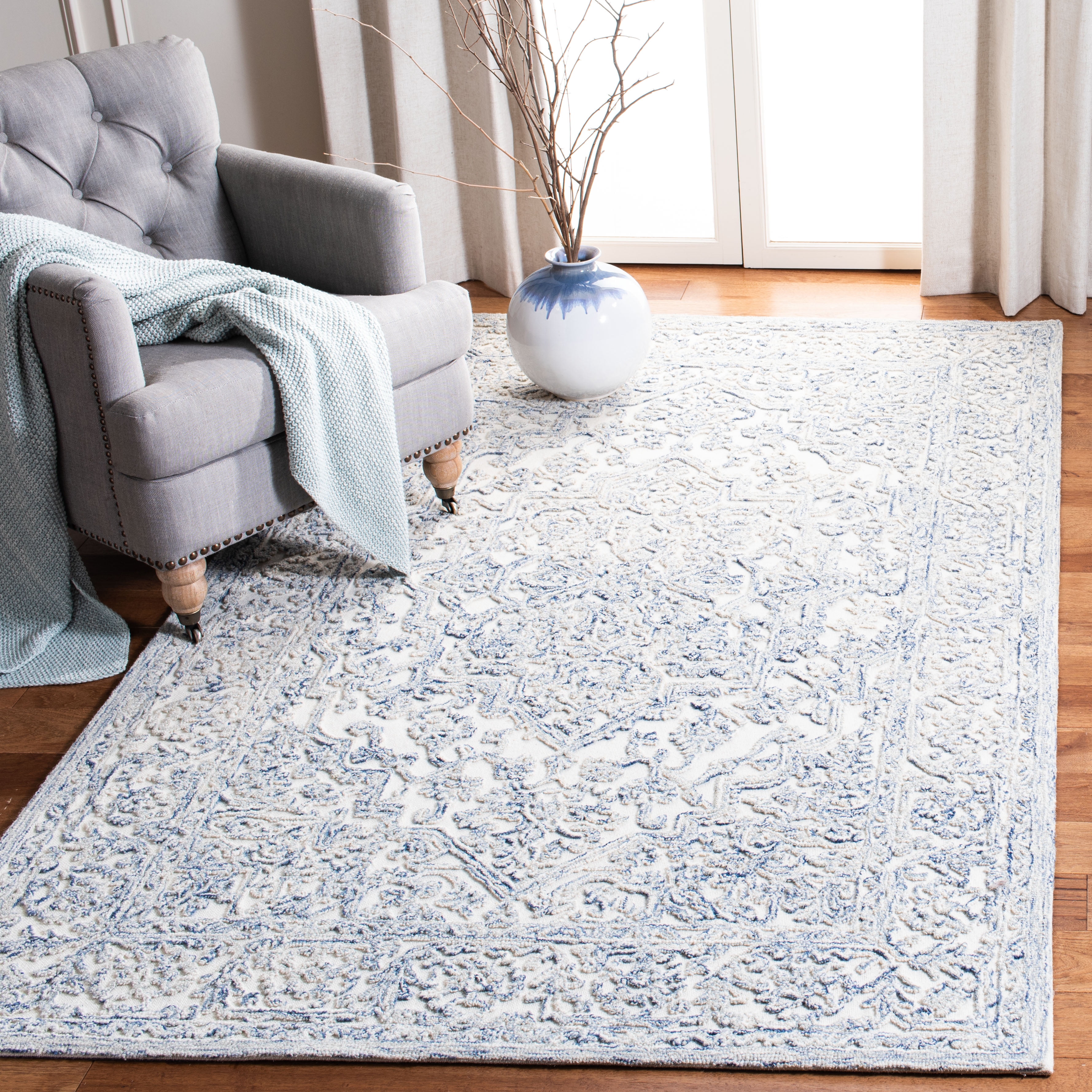 SAFAVIEH Trace Donna Floral Area Rug, Ivory/Blue, 6' x 6' Square