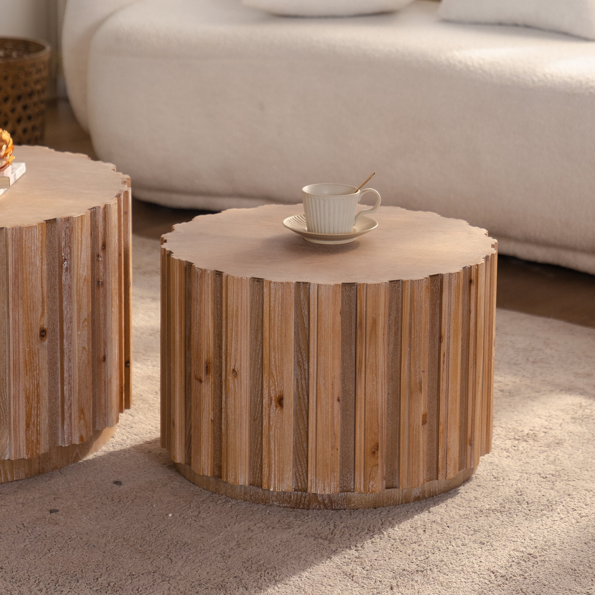Leumius Round Nesting Coffee Table Set of 2, Wood Accent Tables with Vertical Slatted Body, Rustic Farmhouse Side Tables for Living Room Natural
