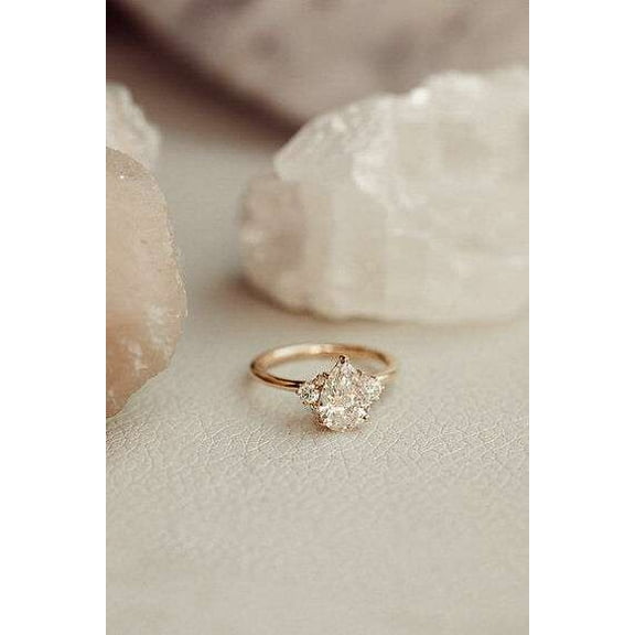 Jewelerix Beautiful Moissanite Diamond Ring 1.50 CT Pear Cut Valentine's Surprise Gift Anniversary Ring