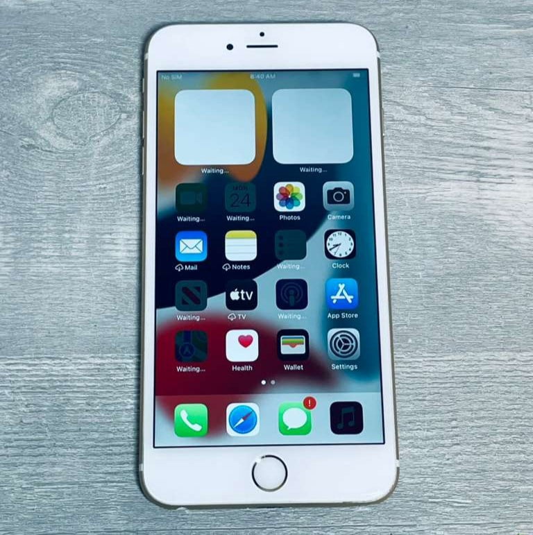 北米版 iPhone 6 Plus 16GB シルバー 中古 Apple iPhone 6 Plus 16GB Phones