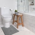 thumbnail image 3 of Alfombra de baño Luxurux en forma de U de microfibra de chenilla gris claro, 3 of 8