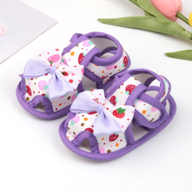 NOKIO Sandales pour Bébé Filles Garçons, Chaussures de Marche Douces Imprimé Fraise Design Princesse avec Sangles Réglables