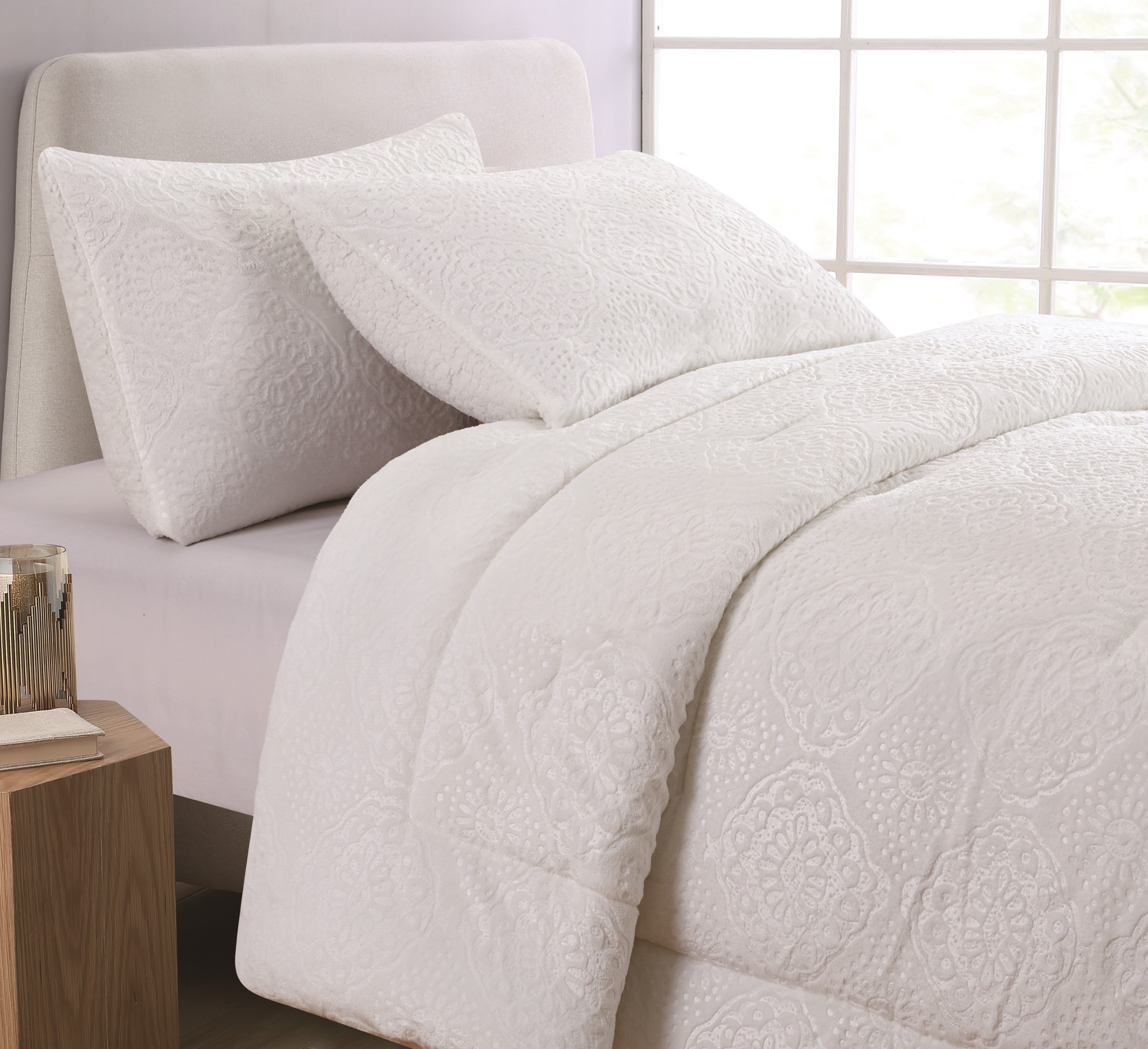 Reversible Sherpa Comforter 4 Piece Set Plush Blanket, Decorative