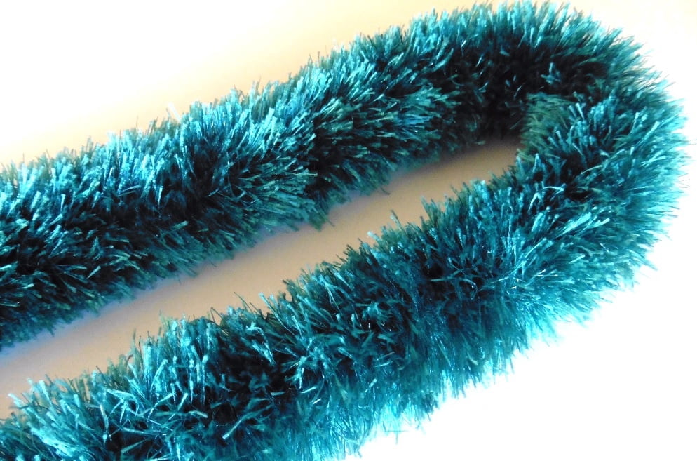 Funcraft Teal Solid Yarn Lei, 1 Each