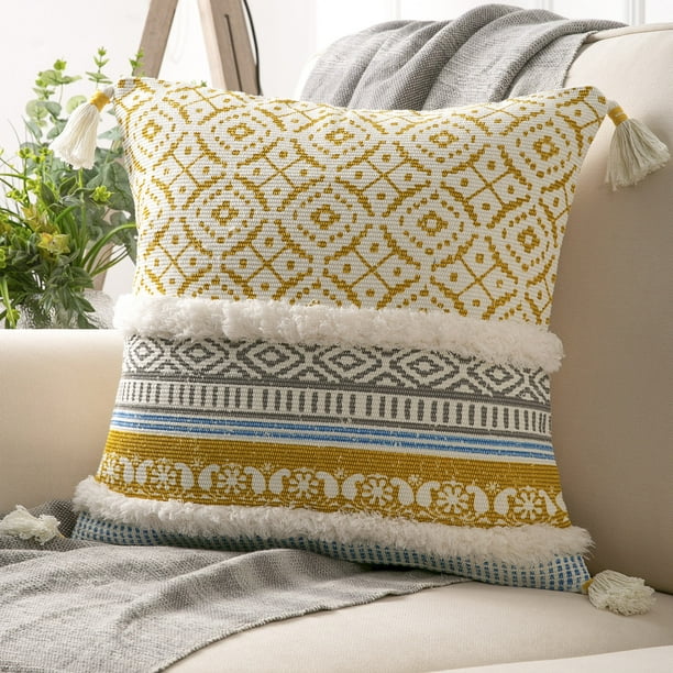 Phantoscope Printed Boho Woven Tufted with Tassel Series Decorative Throw Pillow, 18" x 18