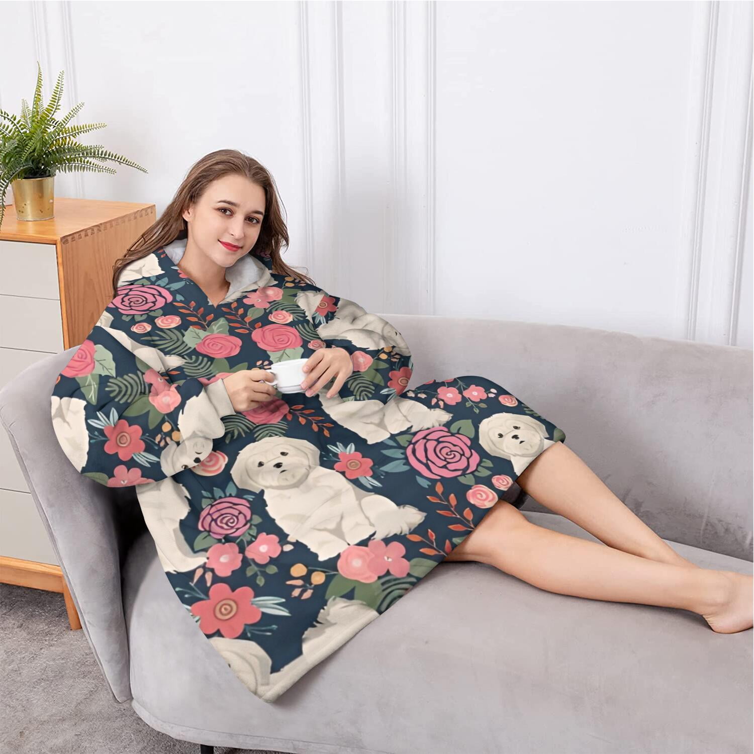 Oversized Wearable Blanket Hoodie,Shih Tzu Dog and Flower Floral Sherpa Blanket Hoodie with Super Pockets,Super Warm Fuzzy Pullover for Women & Men
