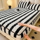 thumbnail image 4 of XWSHYW Juegos de Colchas y Cobertores Sábana Ajustable Funda Protectora para Cama Colchón Bolsillo Sábana Ajustable Invierno Cálido Transpirable Antideslizante para El Cuidado de La Piel Sábana Ajust, 4 of 6