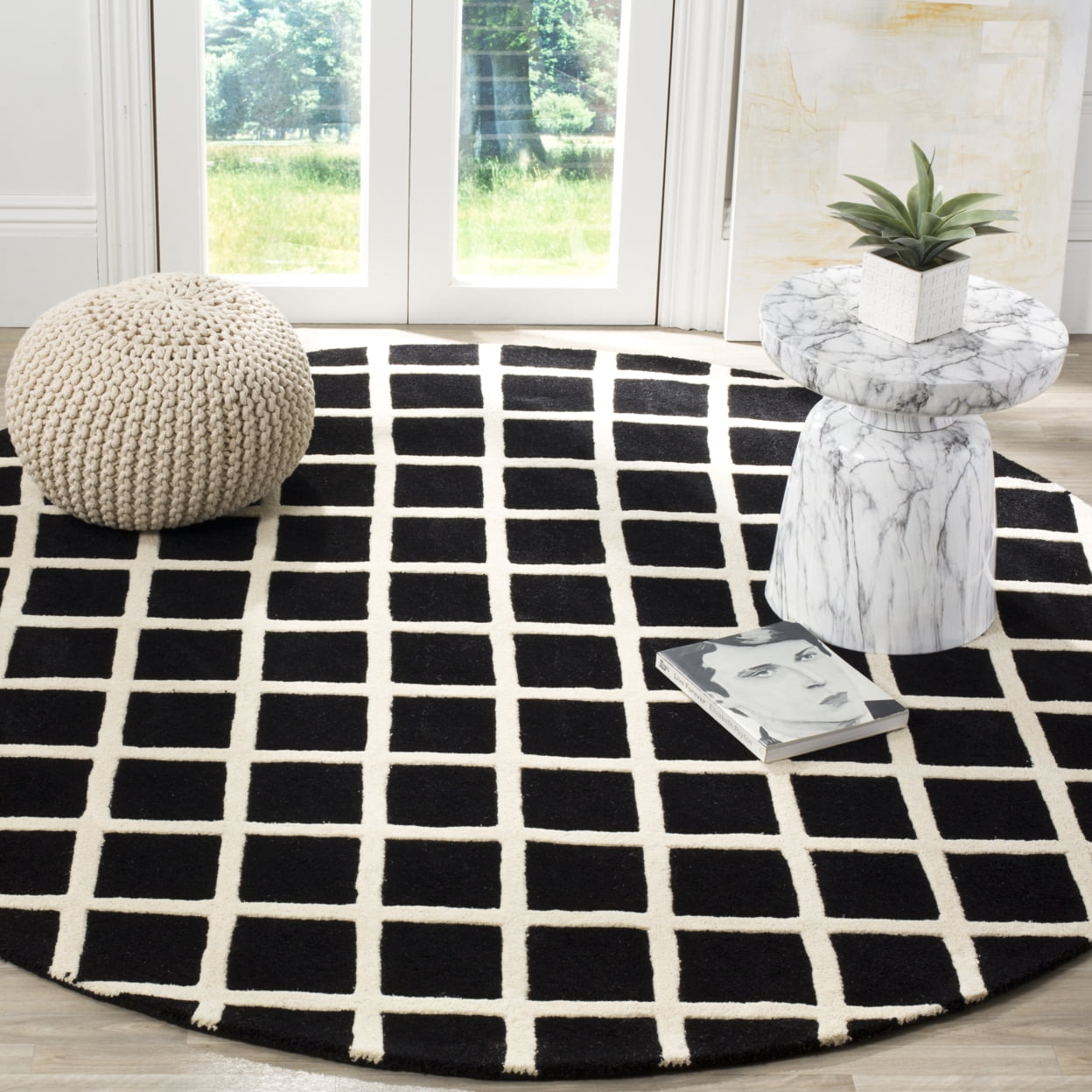 SAFAVIEH Chatham Jahn Geometric Diamonds Wool Runner Rug, Black/Ivory, 2'3" x 7'