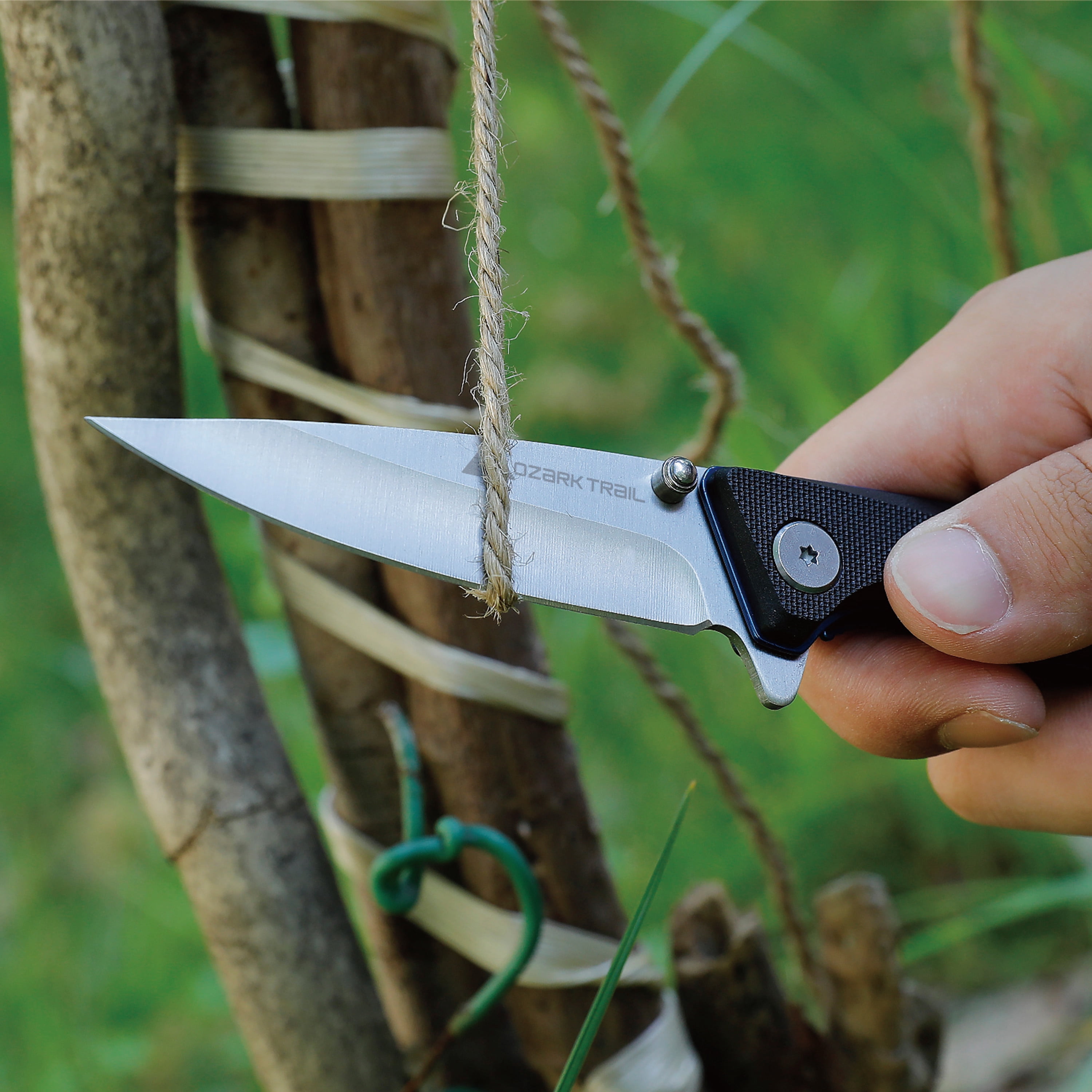 Ozark Trail Thunderhead Folding Knife, Black Handle with Blue Liners, 7.5 in