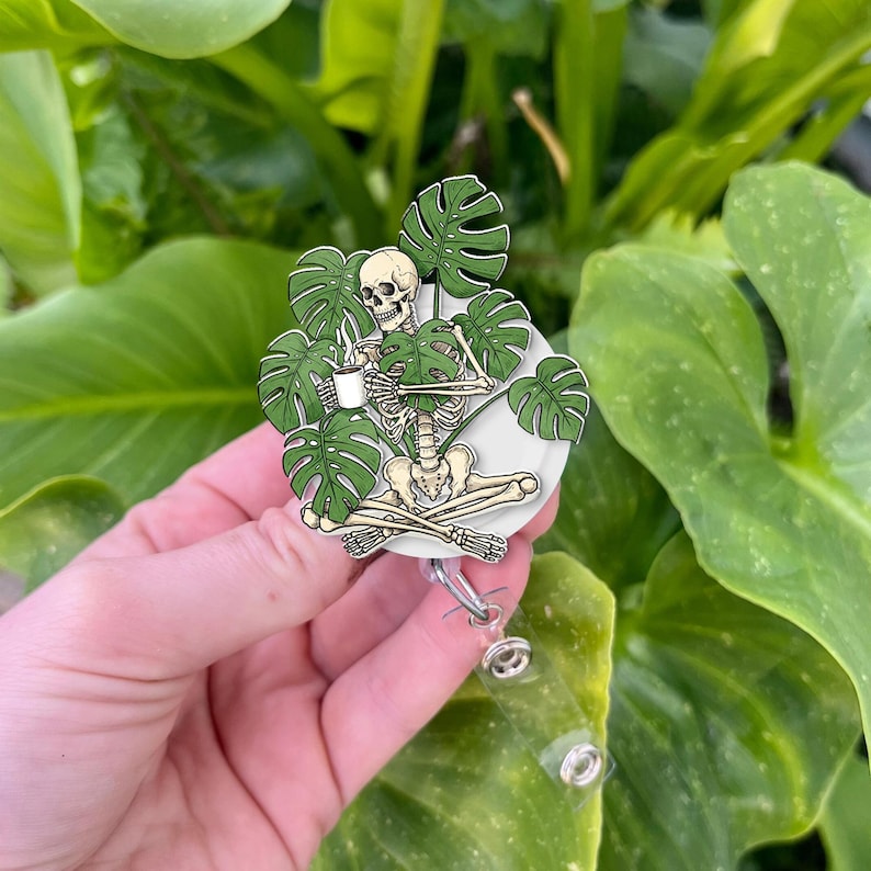 TiniDecor Skeleton with Monstera Badge Reel, Funny Retractable ID Holder, Plant Lover Gift for Nurse