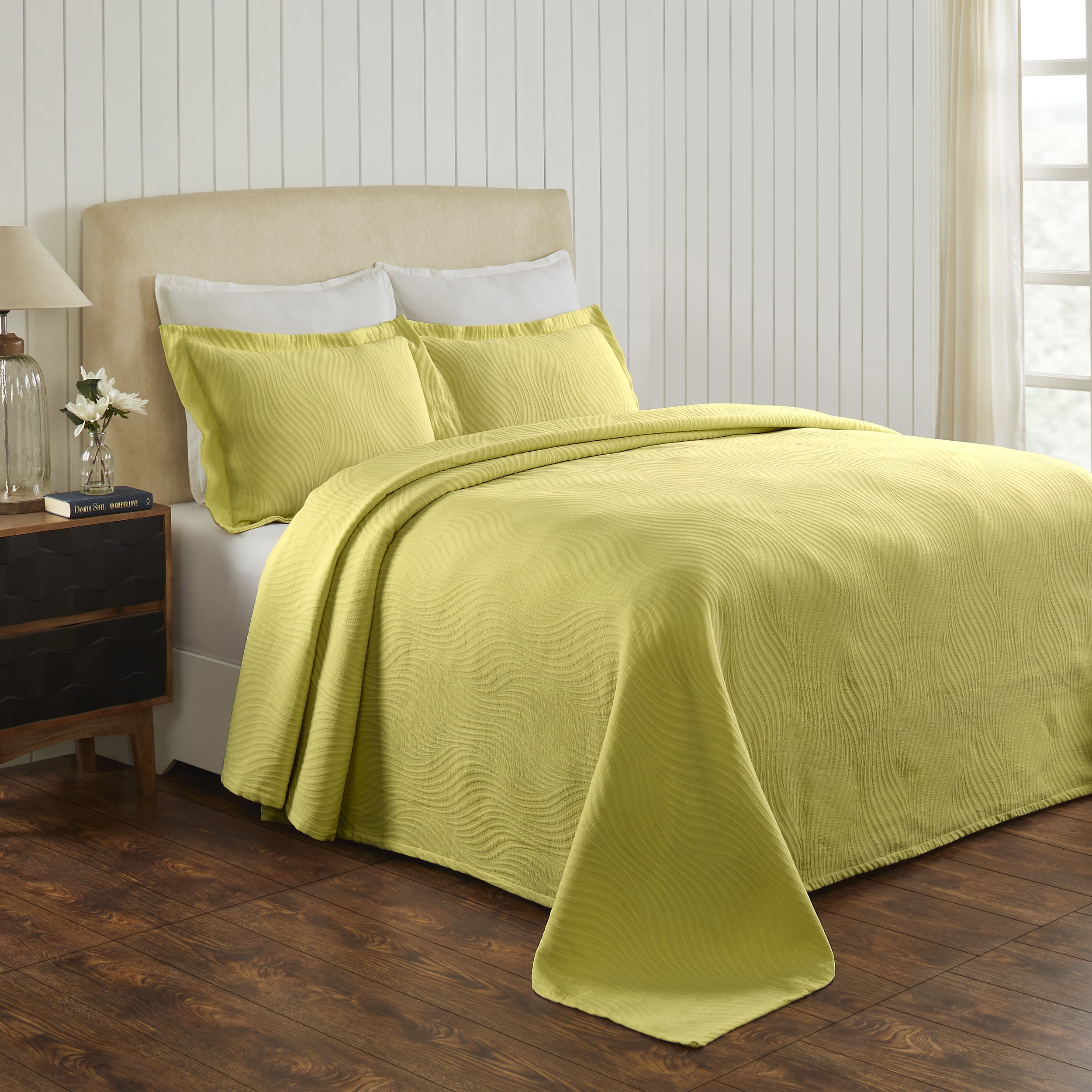 Superior Moretz Cotton Matelasse Bedspread, King, Pear