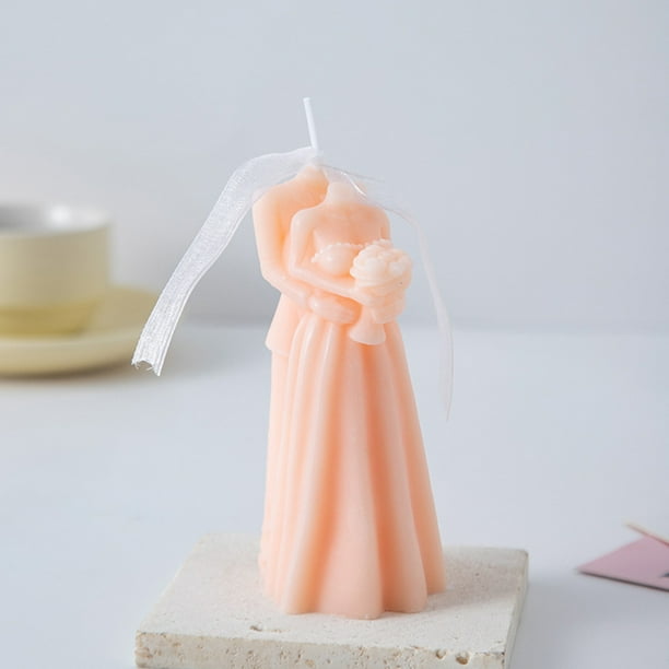 Fiudx Vela para Vestido de Novia, Diseño Romántico de Pareja Abrazada, Aroma Dulce, Elegante Decoración Del Hogar, Regalo Perfecto para San Valentín y Aniversario de Boda, Tamaño 12 X 5 X 5 Cm.