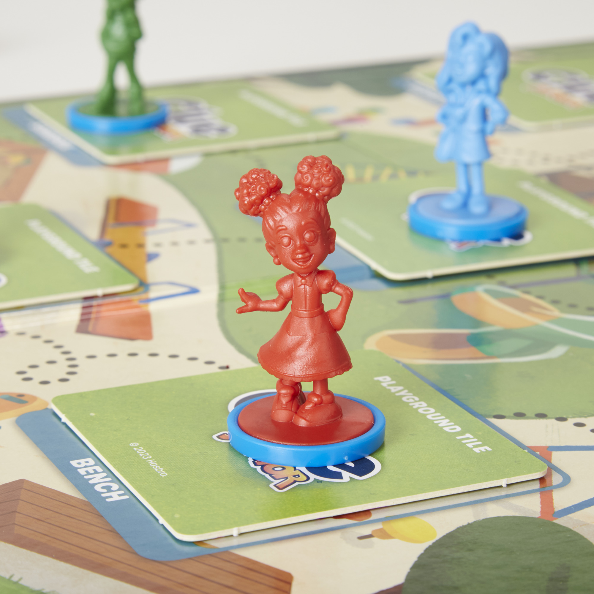 Clue Junior Mystery Board Game photo 3