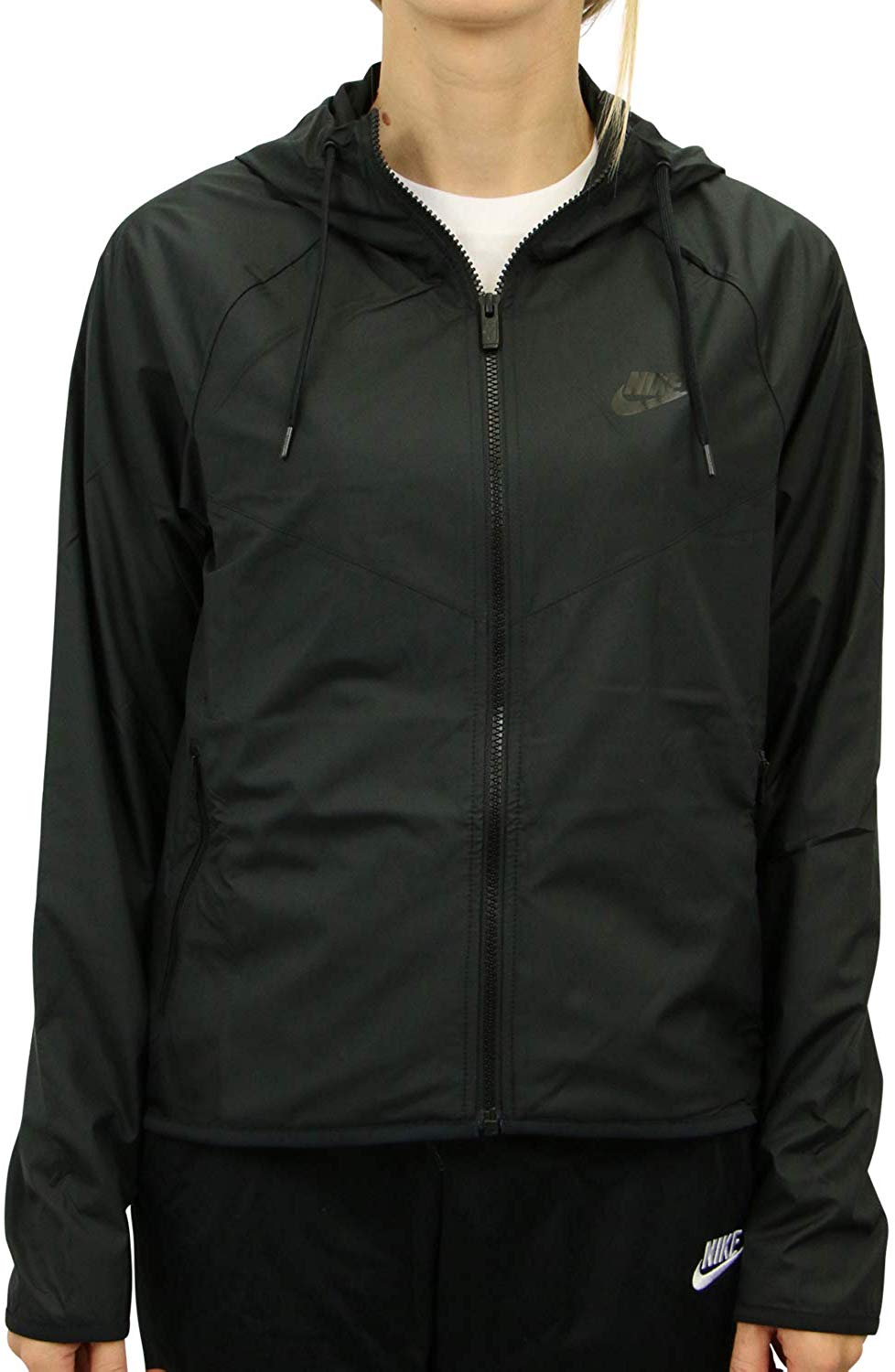 nike sportswear windrunner xs
