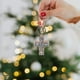 thumbnail image 4 of unbranded Charm Llavero Cruz Con Rhinestones Para Organizar Llaves Y Decorar, 4 of 7