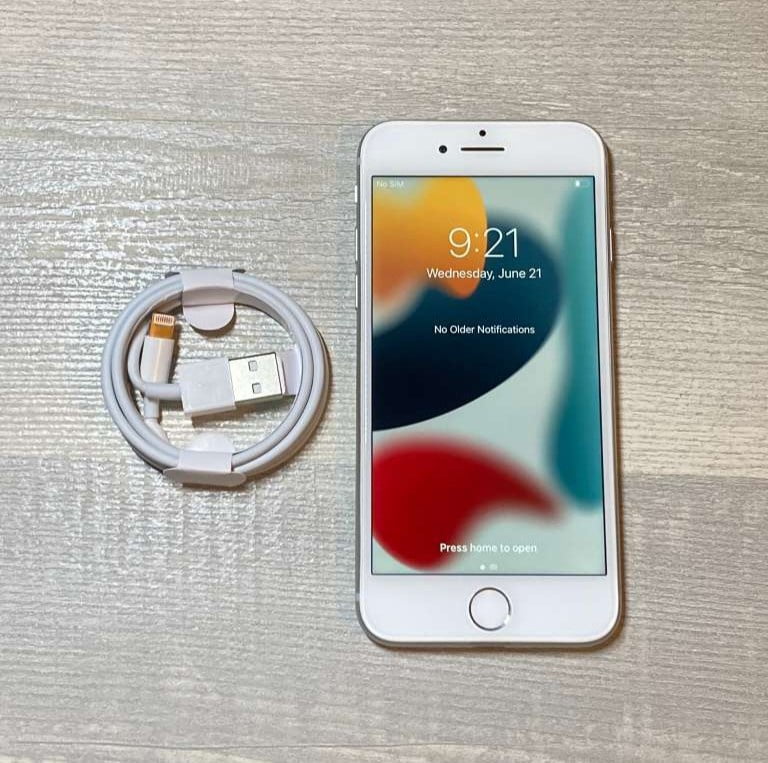 Pre-Owned Apple iPhone 7 Plus 128GB Silver B Grade GSM Unlocked