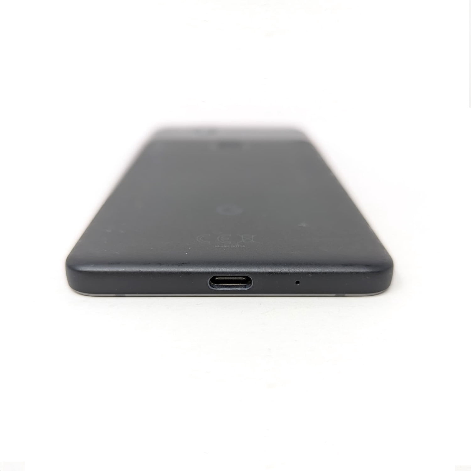 Google Pixel 2 64GB G011A Factory Unlocked 5" AMOLED Display 4GB RAM 12.2MP Smartphone - Just Black (Good)