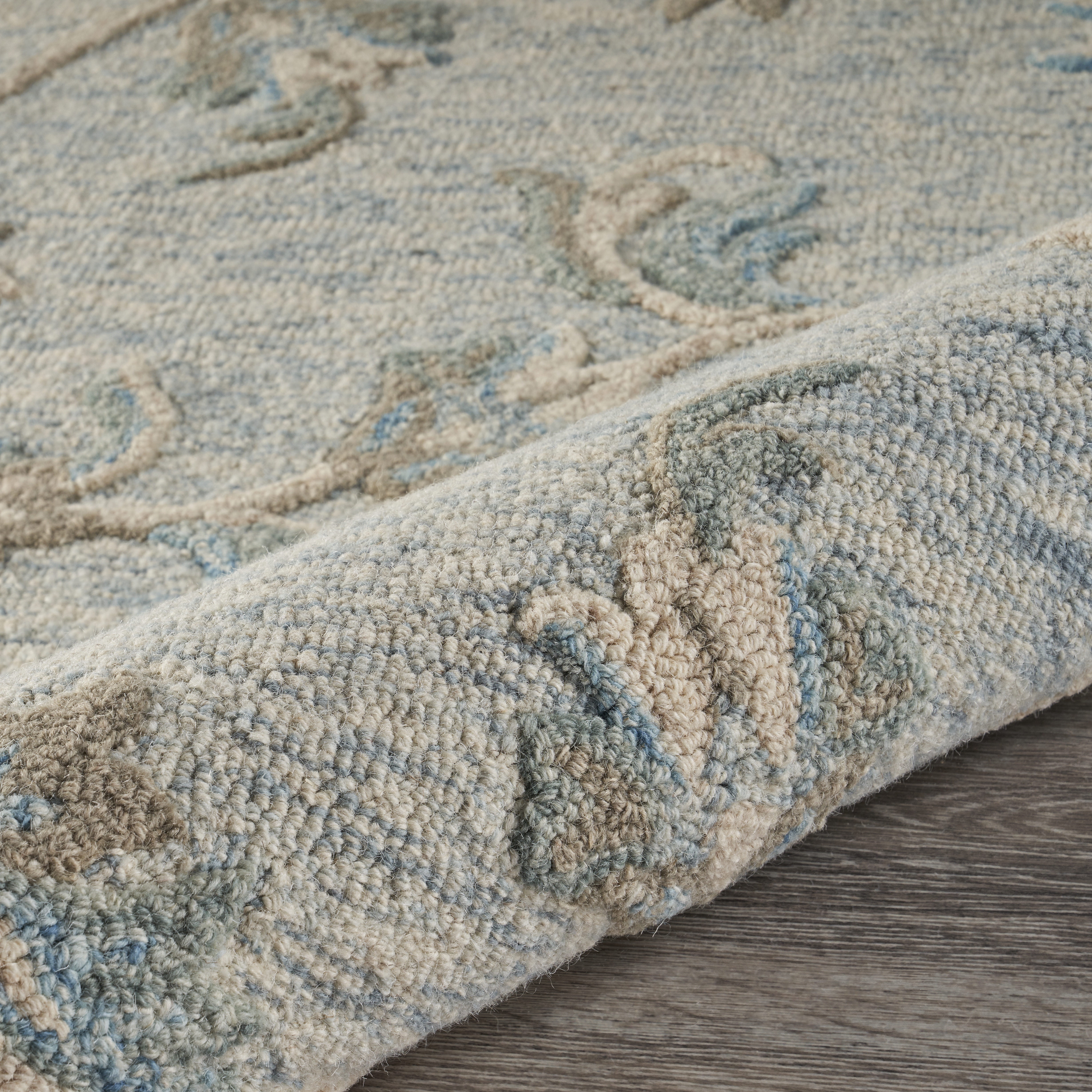 Harlow Hill Wade 2' x 3' Blue Floral Wool Indoor Area Rug