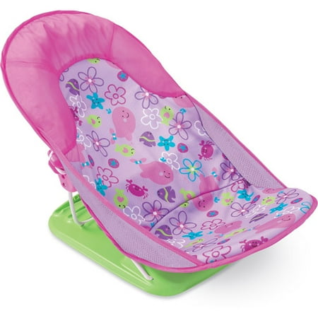 Baby BathTubs: For a Fun Bathing Experience My mom insists that I need a baby bathtub for my infant. I think I can give my newborn sponge bathes until she's able to sit up. Do I really need to buy an infant bath tub for my baby?