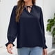 thumbnail image 3 of Blusa de manga larga con escote en V, puños con volantes, detalle de lazo y cuello con volante, talla XL Royalblue Top informal para mujer, 3 of 5