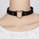 thumbnail image 4 of Gargantilla punk gótica de cuero de imitación de PU Collar corto con conector en forma de corazón brillar Electrónica, 4 of 5