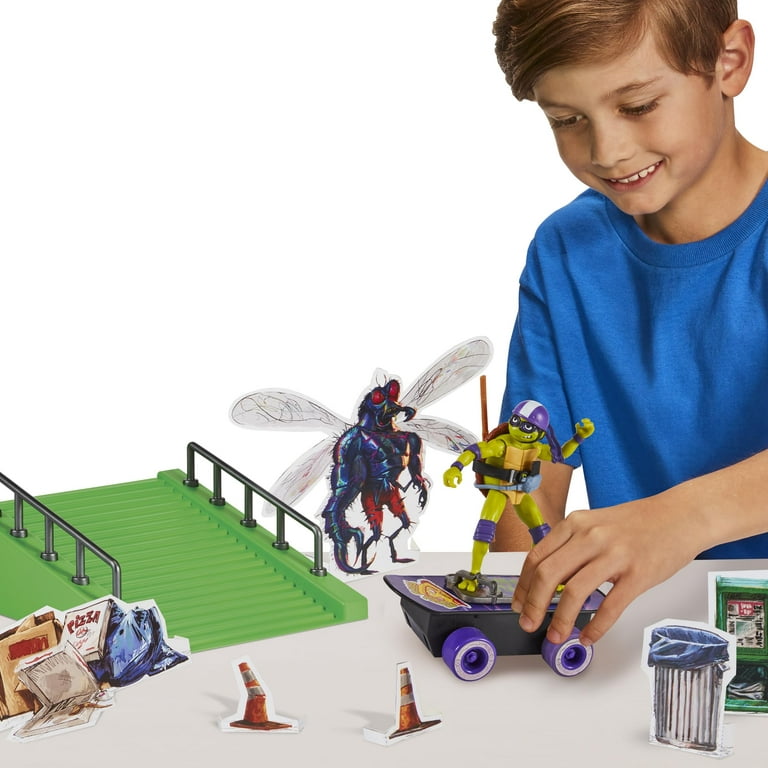 Teenage Mutant Ninja Turtles Mutant Mayhem Build N Shred Skatepark with  Skater Mikey Playset Playmates - ToyWiz