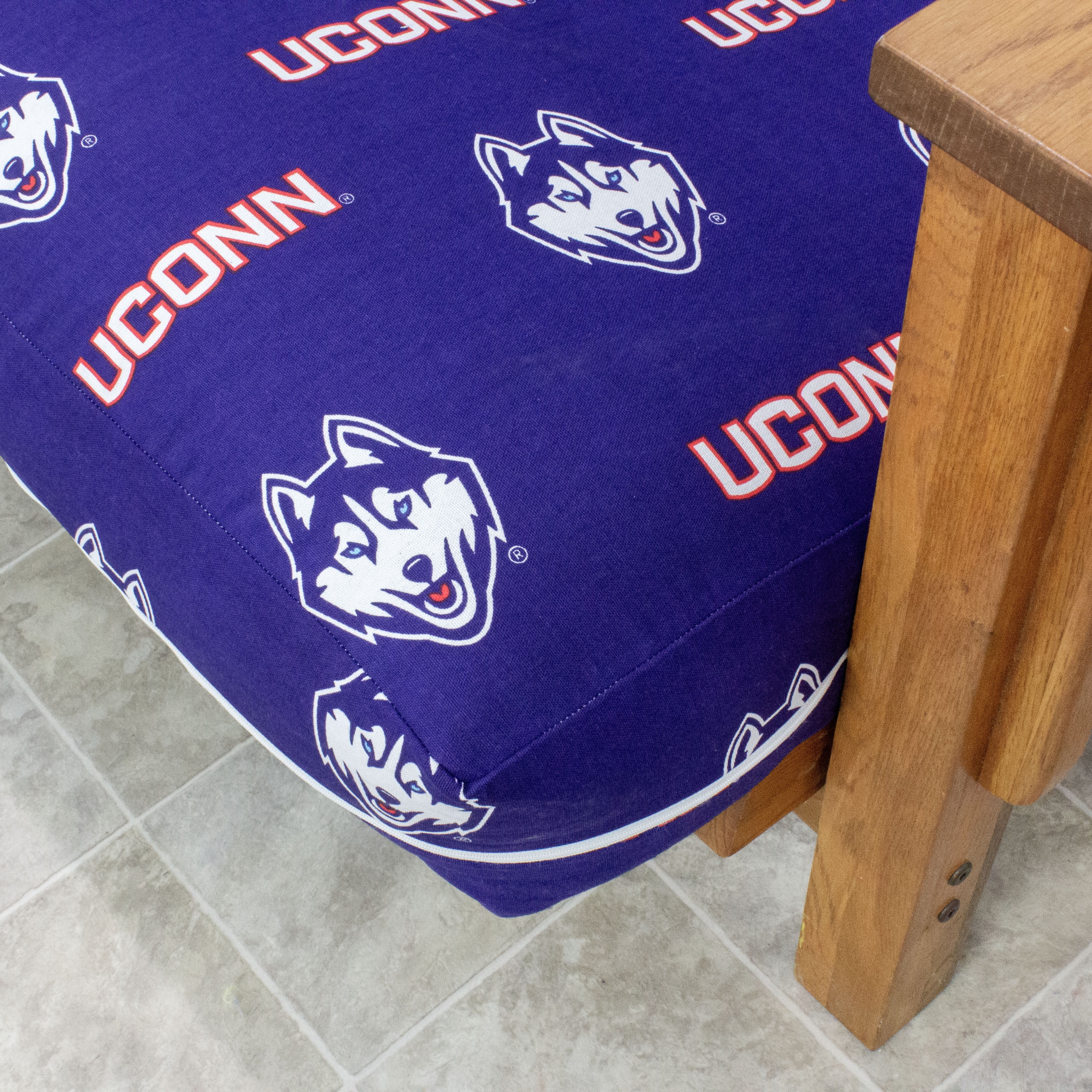 Connecticut Huskies Futon Cover - Full size fits 6 and 8 inch mats