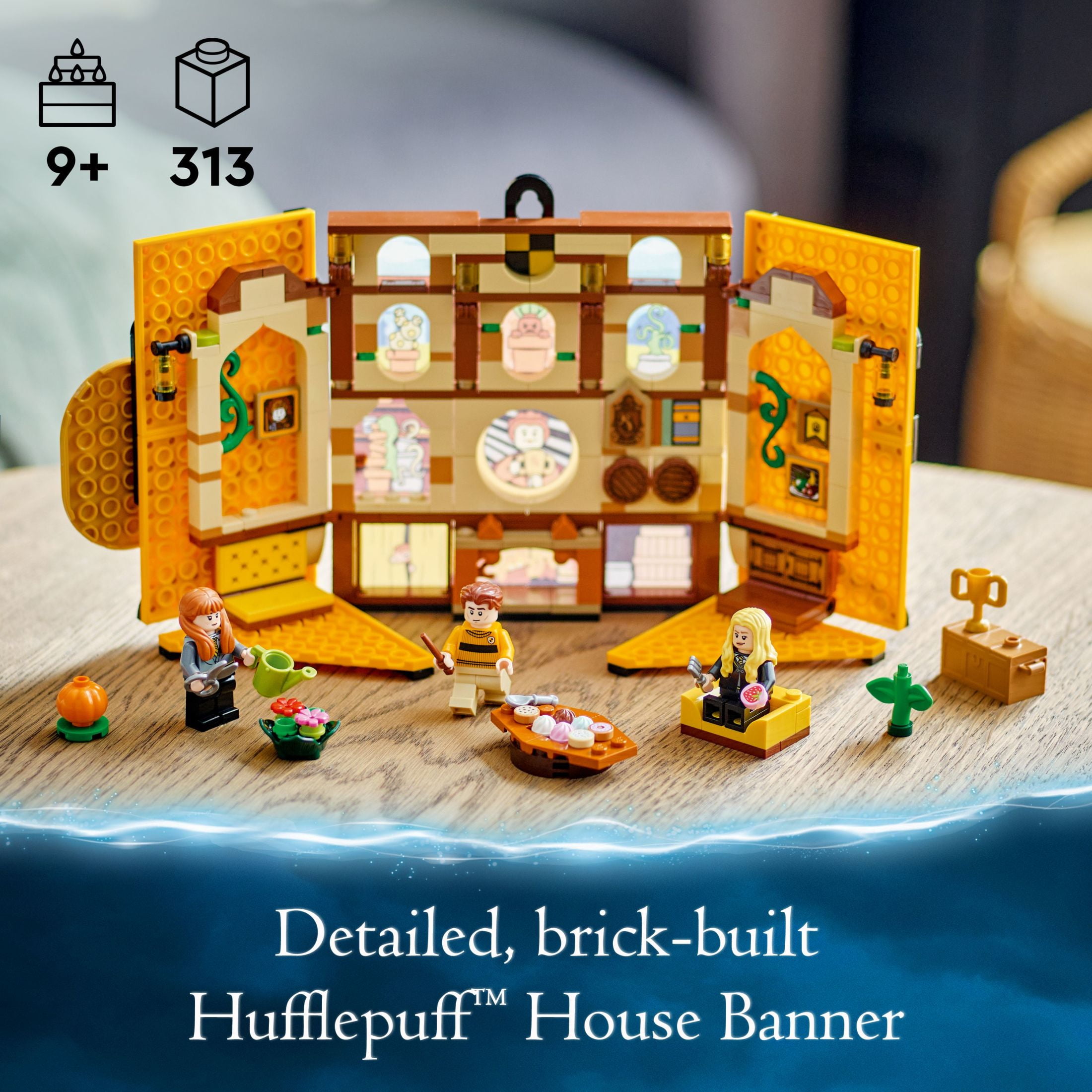 LEGO Harry Potter Hufflepuff House Banner 76412 - Hogwarts Castle Common Room Toy or Wall Decoration, Set with 3 Minifigures and Mandrake, Collectible Travel Toys, Great Gift for Boys, Girls, or Kids