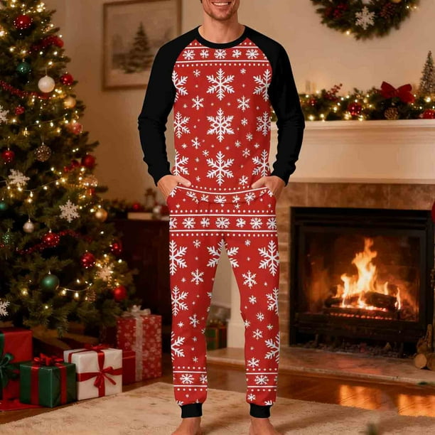 Pijama navideño para hombre, blusa y pantalones con estampado navideño a cuadros.