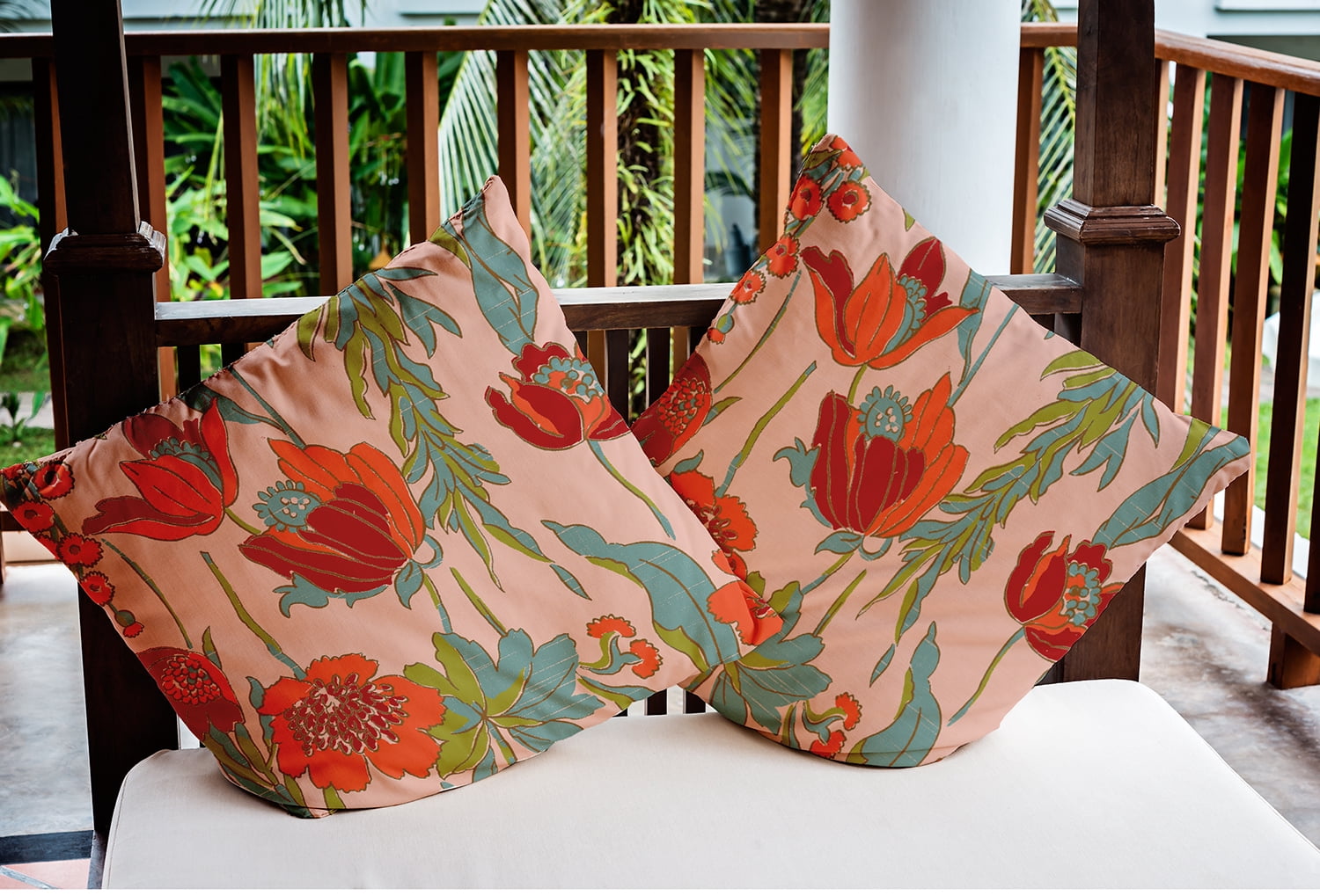 16"x16" Simply Daisy Bold Flower Garden Poly Indoor/Outdoor Pillow, Red Qty 1