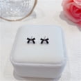 thumbnail image 4 of Boucles d'Oreilles Clous pour Femmes Adolescentes Nœud Papillon Clous Ruban, 4 of 8