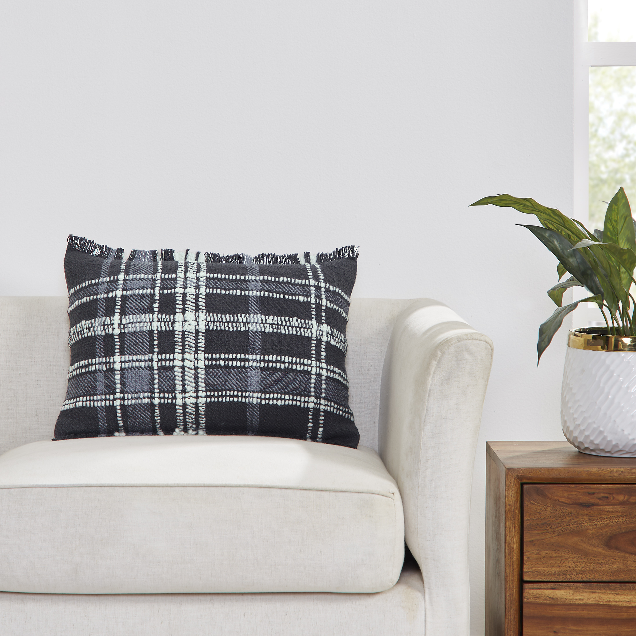 Better Homes & Gardens 14" x 20" Lulu Black Plaid Cotton Rich Decorative Pillow