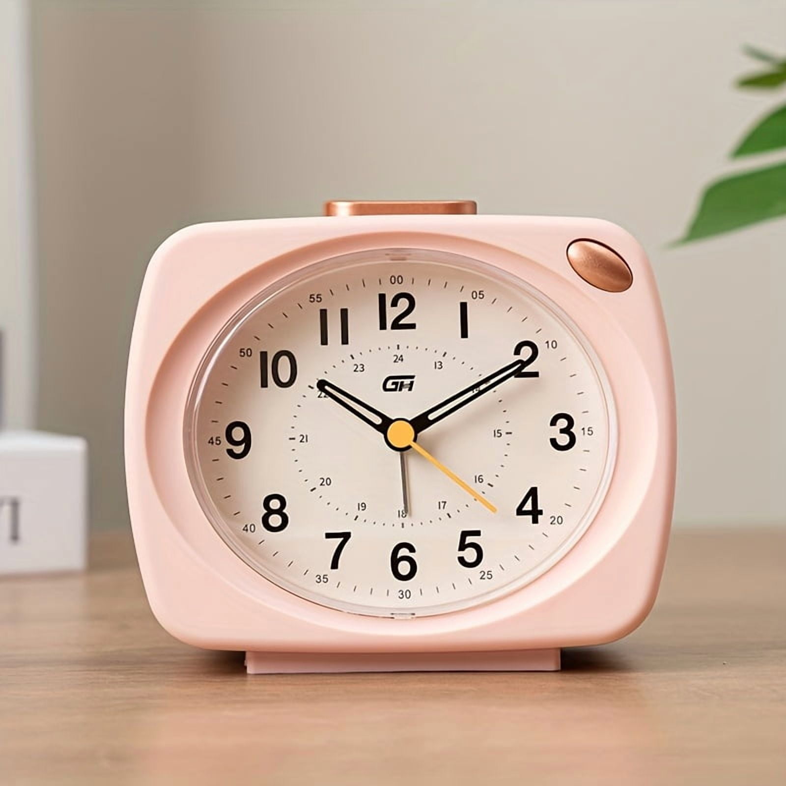 Silent modern bedroom alarm clock with snooze and night light functions | Perfect for bedside, office, or dorm use - a student essential, uses 1 battery (battery not included).