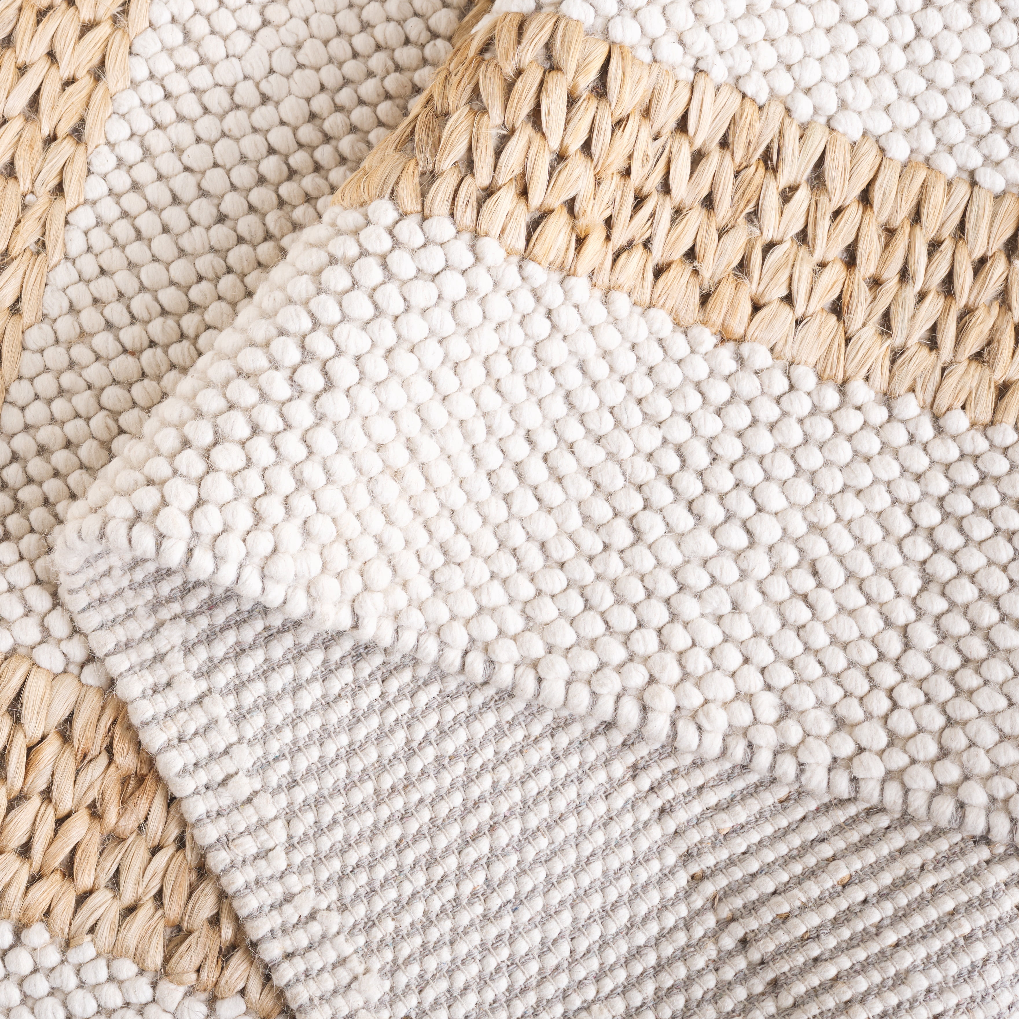 SAFAVIEH Natura Elouise Bordered Area Rug, Natural/Ivory, 5' x 8'