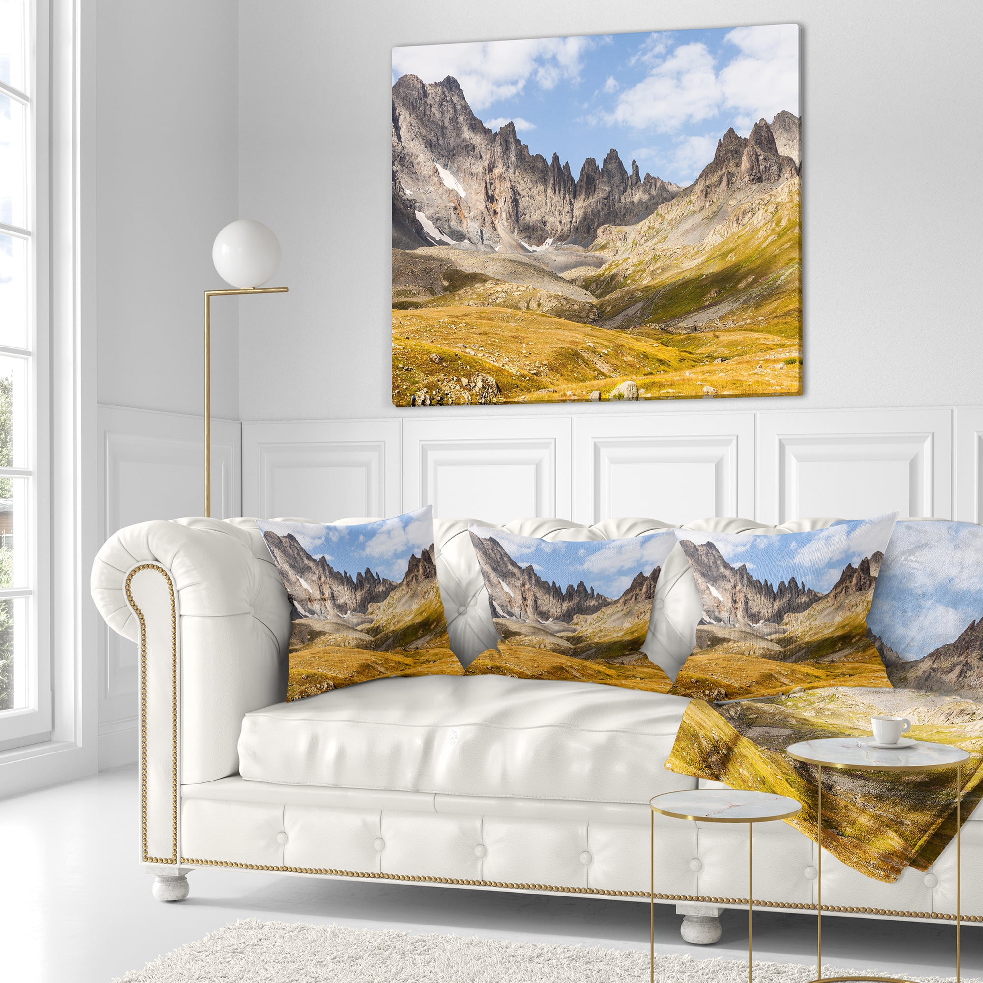 Designart Hills and Valleys in Golden Morning - Landscape Photography Throw Pillow - 18x18
